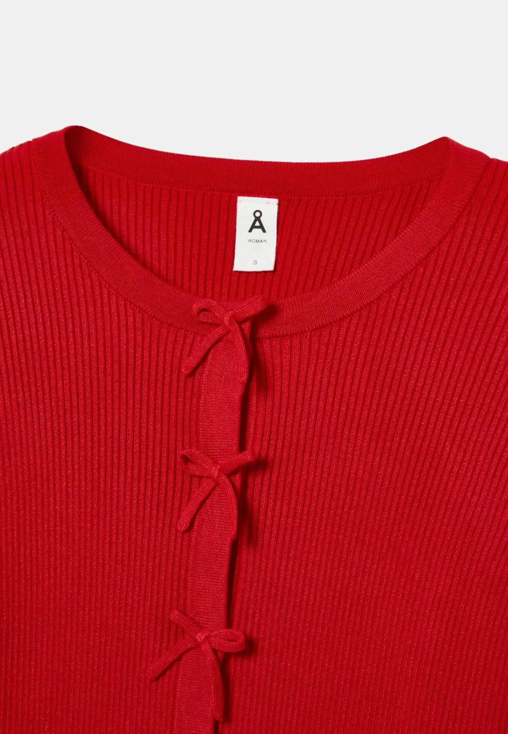 Å WOMAN Neuleet<Inga neuletakki