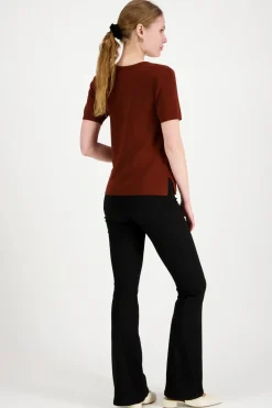 New Elea neule Neuleet