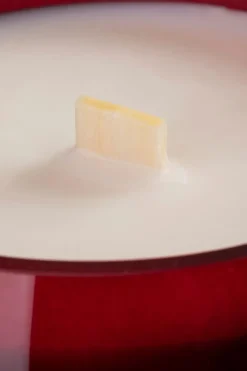 Aarikka Tuoksukynttilät<Oodi nautinnolle tuoksukynttilä