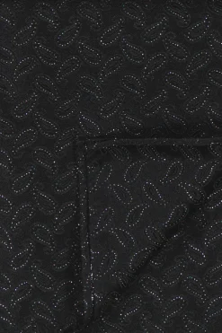 Amanda Christensen Pukuasusteet<rusetti ja taskuliina