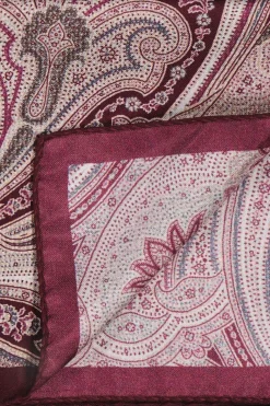 Amanda Christensen Pukuasusteet<taskuliina