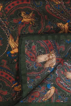 Amanda Christensen Pukuasusteet<taskuliina