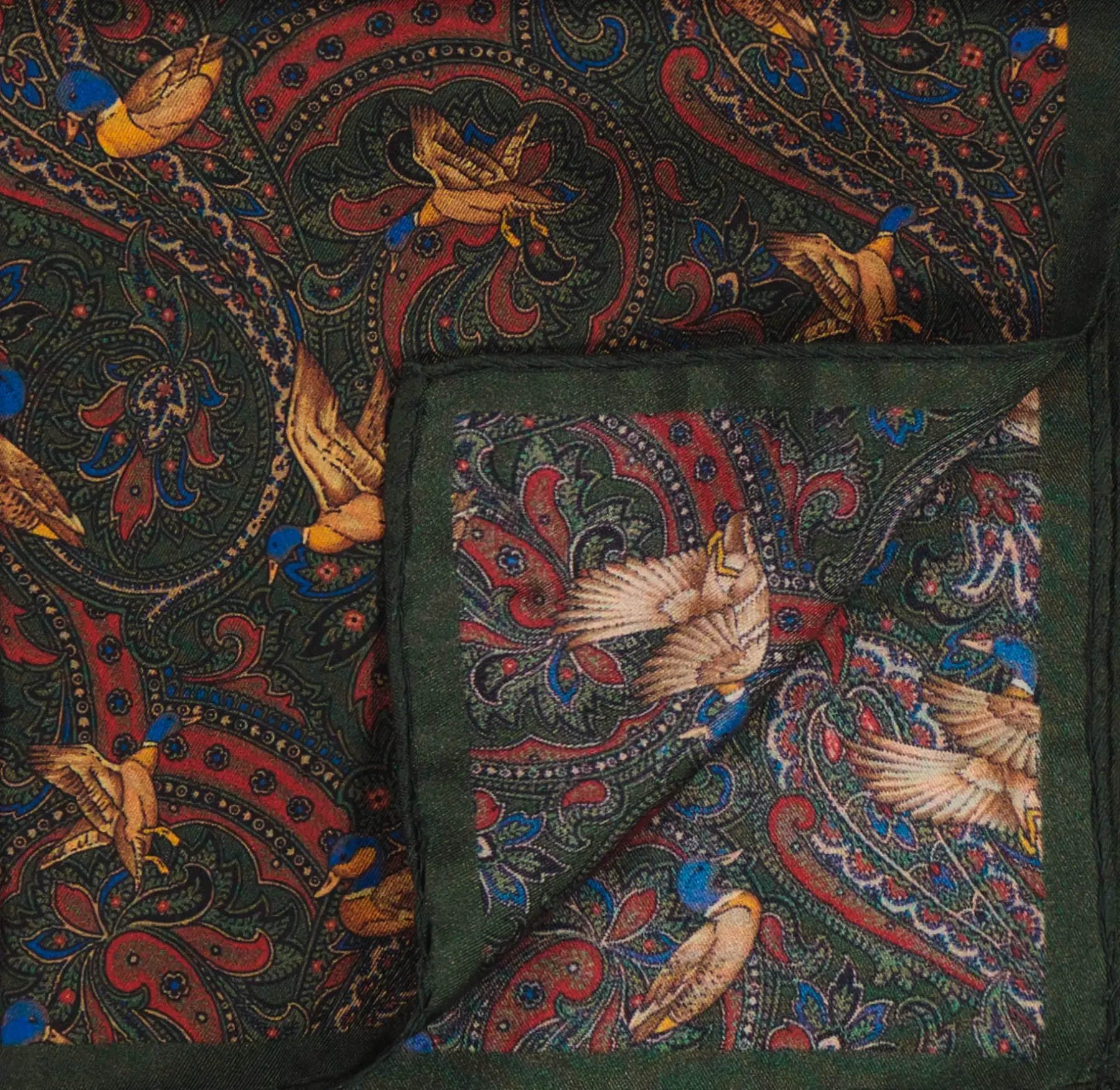 Amanda Christensen Pukuasusteet<taskuliina