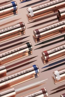 ANASTASIA BEVERLY HILLS Silmämeikit<Liquid Eyeliner silmänrajauskynä 2,4 ml