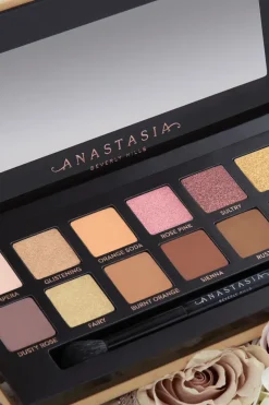 Discount Soft Glam Eyeshadow Palette luomiväripaletti Silmämeikit