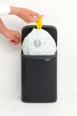 Outlet Bo roska-astia 4L matt black Muut Kylpyhuonetarvikkeet|Roskakorit