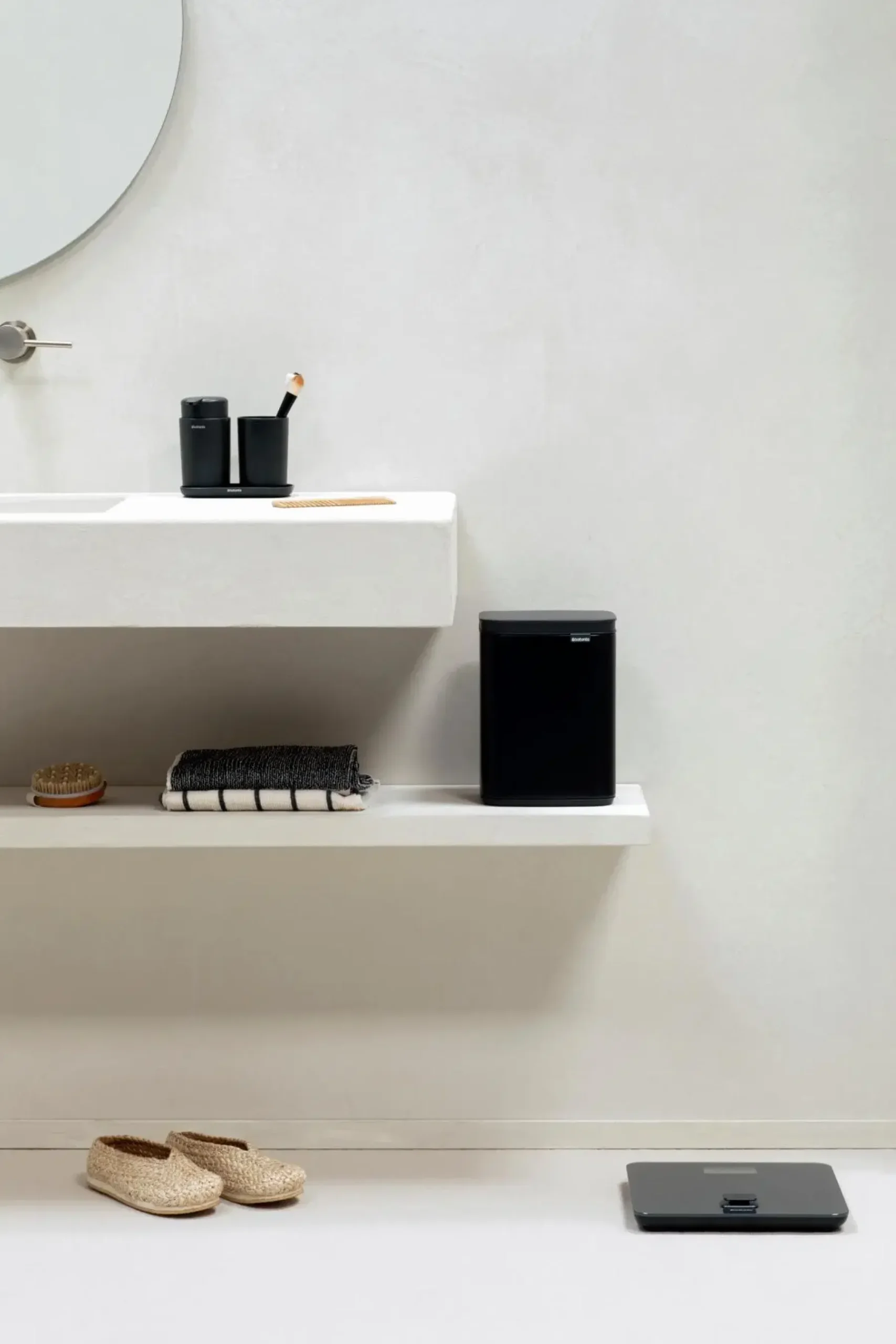 Outlet Bo roska-astia 4L matt black Muut Kylpyhuonetarvikkeet|Roskakorit