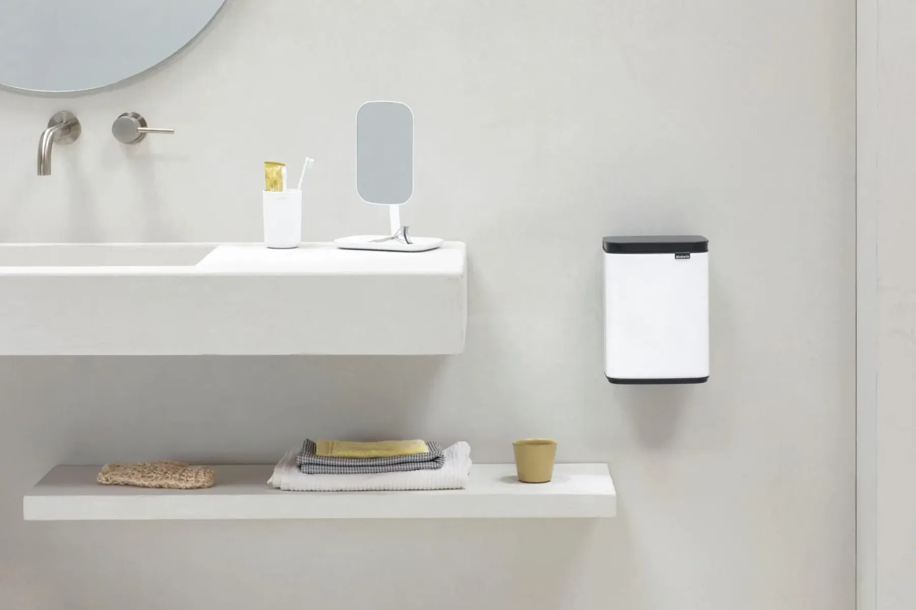 Brabantia Muut Kylpyhuonetarvikkeet|Roskakorit<Bo roska-astia 4L white