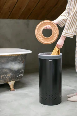 pyykkikori korkkikansi 35L matt black Pyykinhoito