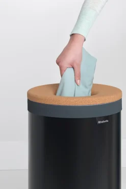 pyykkikori korkkikansi 35L matt black Pyykinhoito