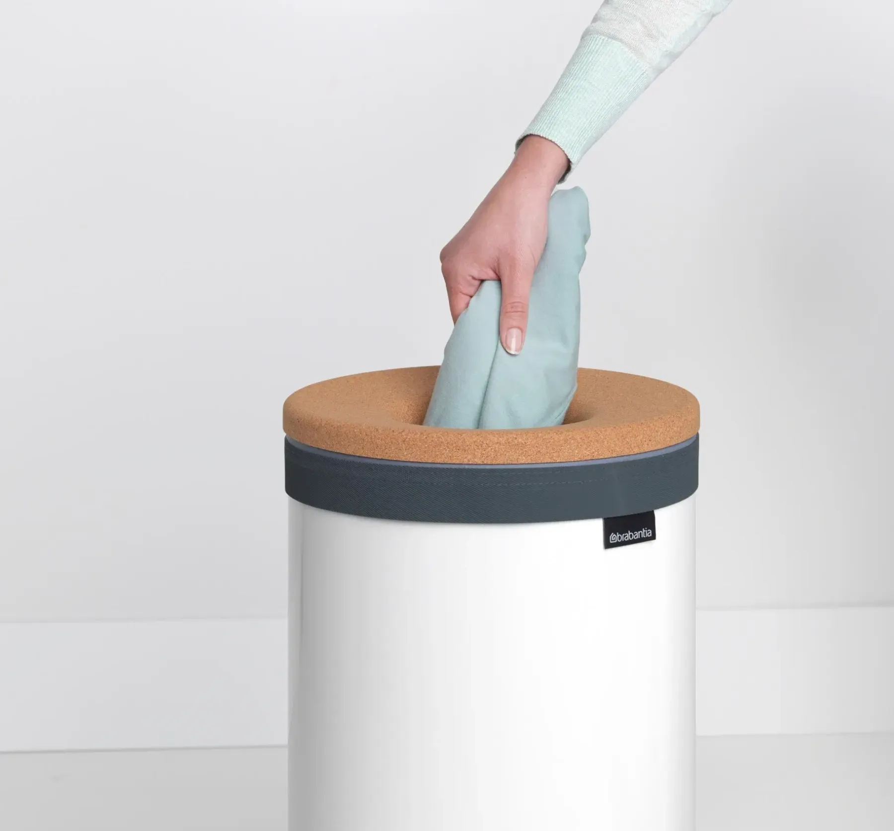 New pyykkikori 35L korkkikansi white Pyykinhoito