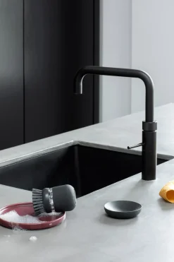 Brabantia Keittiötyövälineet<Saippuaa annosteleva tiskiharja dark grey