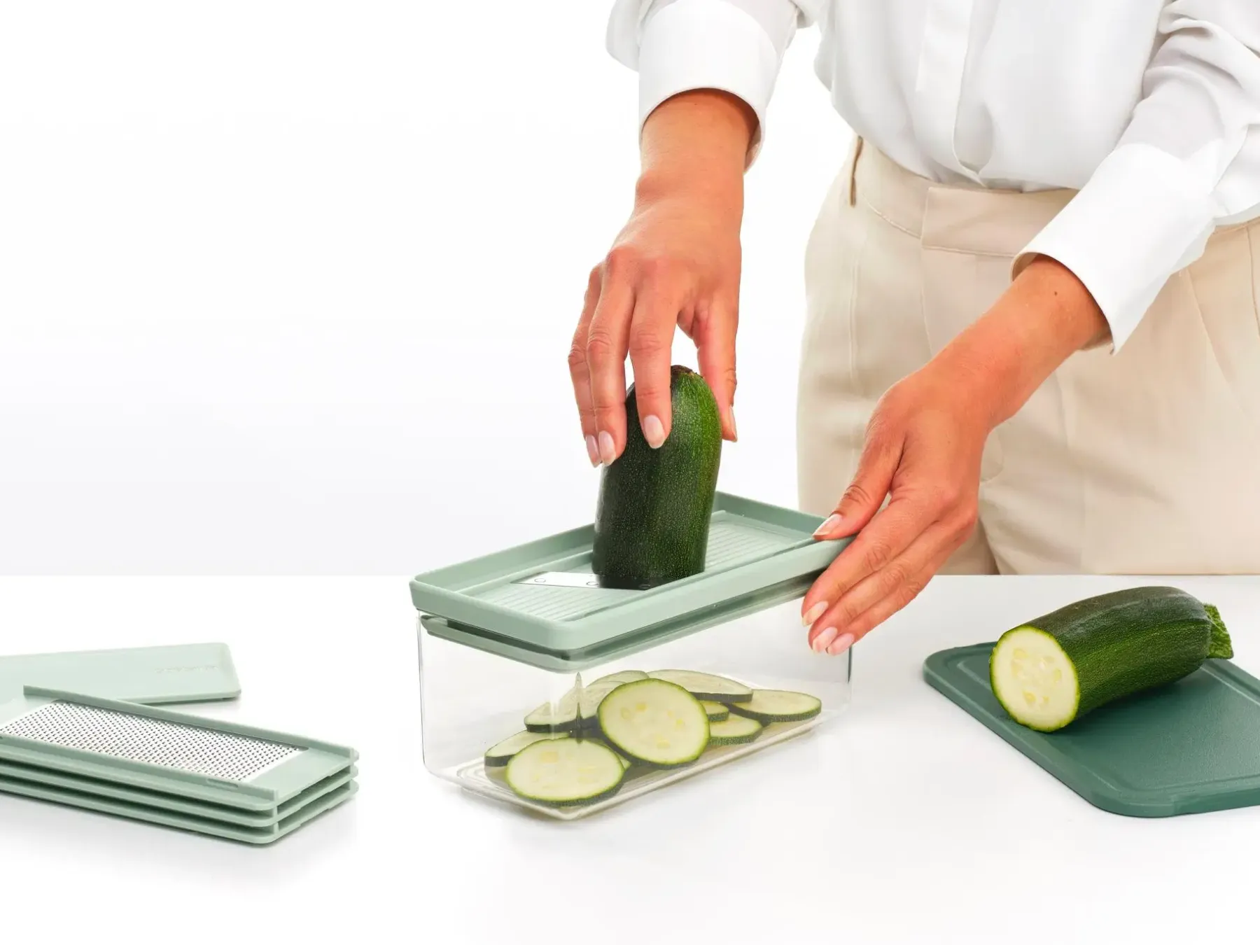 Best Tasty+ Leikkuri ja Raastin Setti Keittiötyövälineet