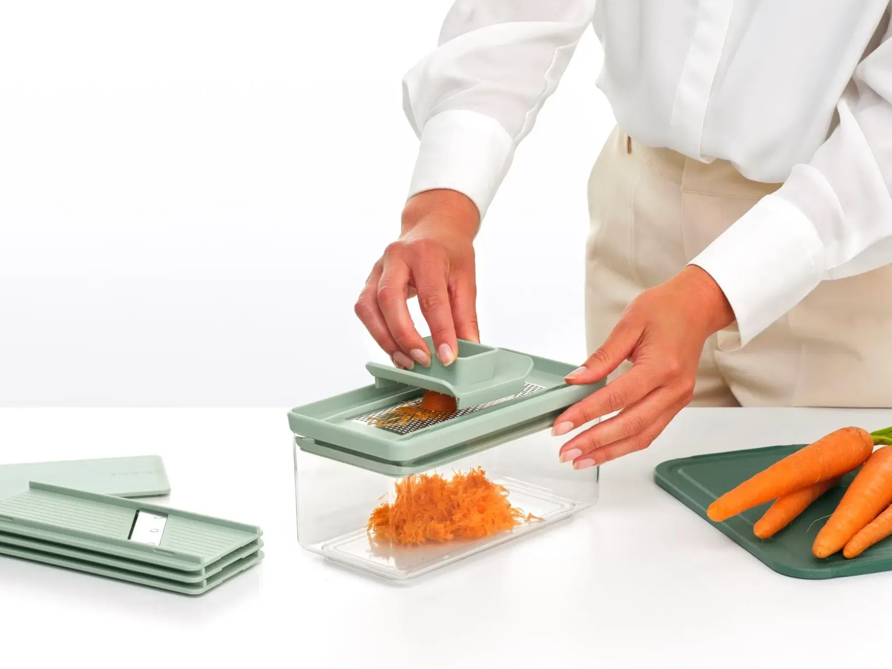 Best Tasty+ Leikkuri ja Raastin Setti Keittiötyövälineet