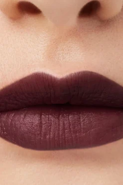 Clearance Full On Plumping Lipstick mattahuulipuna 3,5ml Huulimeikit