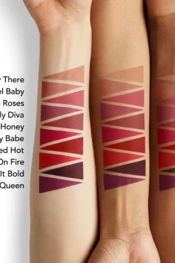 Clearance Full On Plumping Lipstick mattahuulipuna 3,5ml Huulimeikit