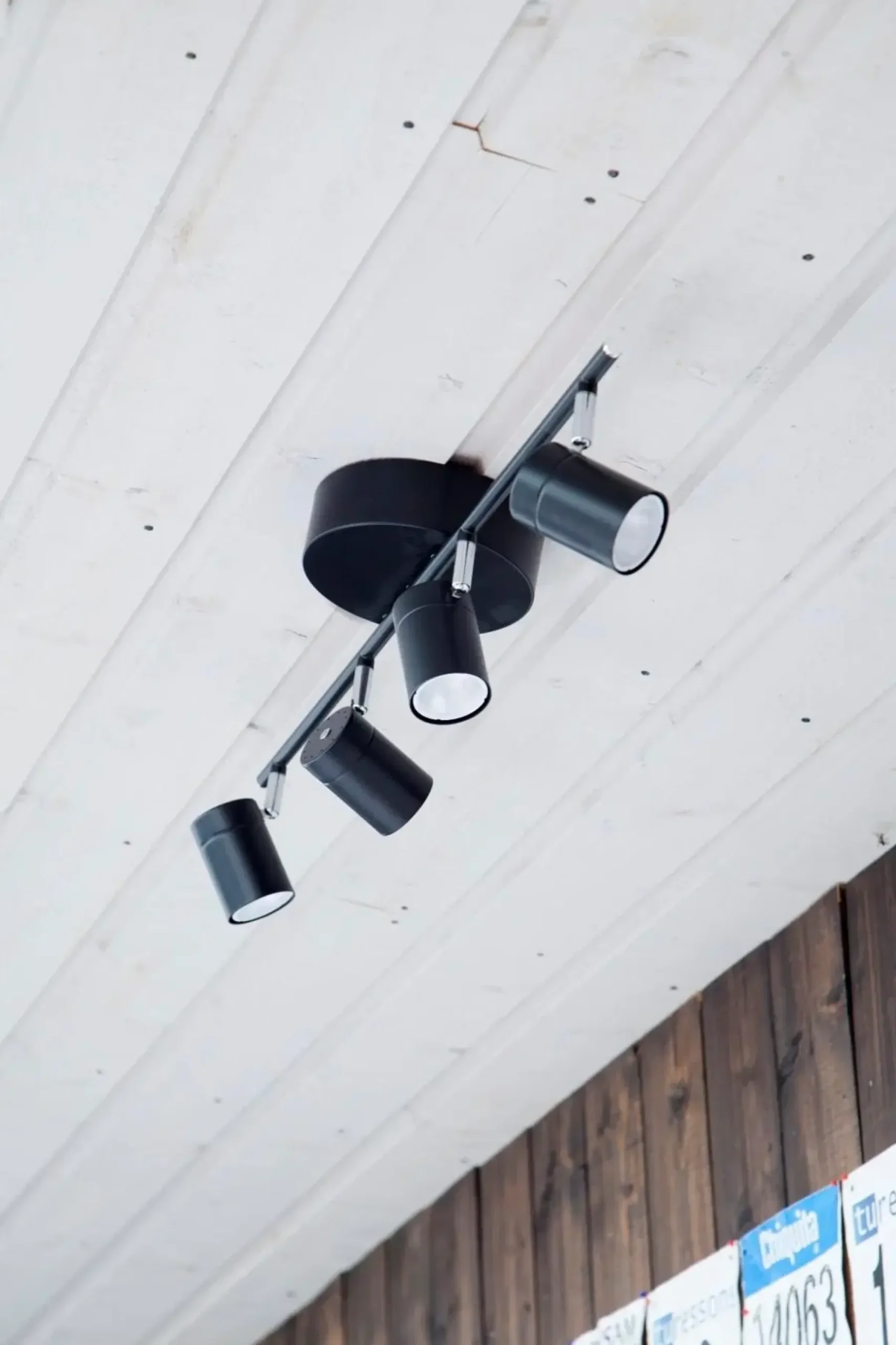 Best By Rydens Correct 4-osainen kattospotti musta Kattovalaisimet