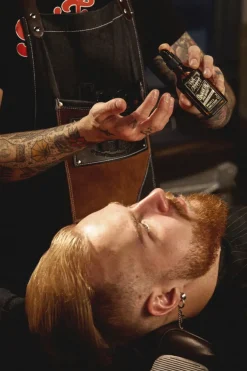 Dick Johnson Parranhoito<Snake Oil partaöljy 50 ml