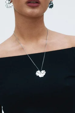 Best Gerana l steel kaulakoru Korut