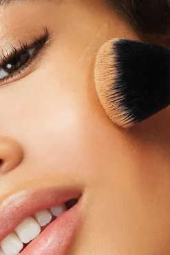 Best cosmetics Ultimate Blending Brush meikkivoidesivellin Meikkisiveltimet Ja -Välineet