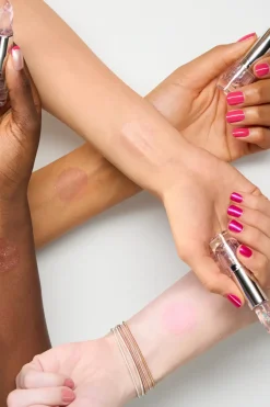 Essence Huulimeikit<META GLOW COLOUR CHANGING LIPSTICK 3.4 g