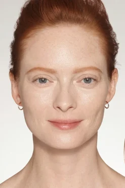 Clearance Futurist Soft Touch Brightening Skincealer peitevoide 6 ml Kasvomeikit