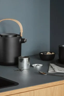 Outlet teenhaudutin termos NK 1,0 l musta Tarjoiluastiat