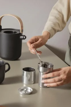 Outlet teenhaudutin termos NK 1,0 l musta Tarjoiluastiat