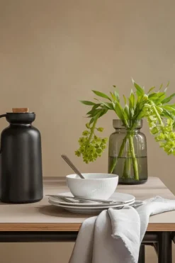 Eva Solo Tarjoiluastiat<termoskannu Silhouette 1 l, musta