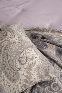 Fanni K Sisustustyynyt Ja Tyynynpäälliset<Koristetyyny Paisley 45x45cm