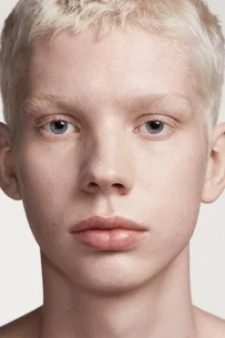 Hot Eaze Drop Blur + Smooth Tint Stick kasvomeikkipuikko 9 g Kasvomeikit