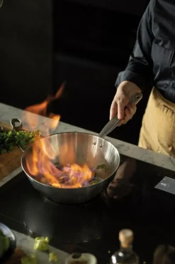 Fiskars Paistinpannut<All Steel Pure wokki 28 cm