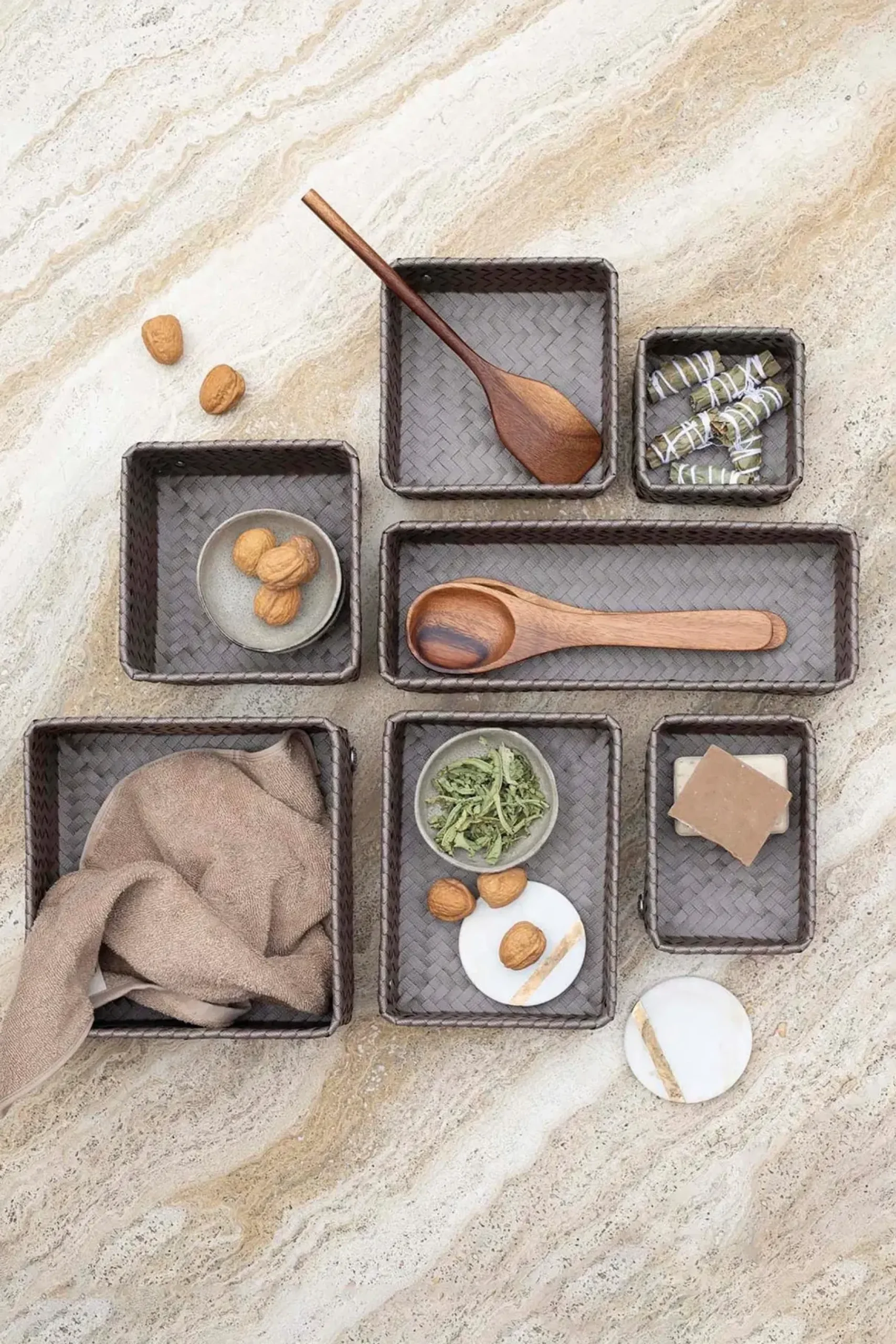 kierrätysmuovinen suorakulmio pikkukori taupe 7 x 18 x 12 cm Korit Ja Rasiat