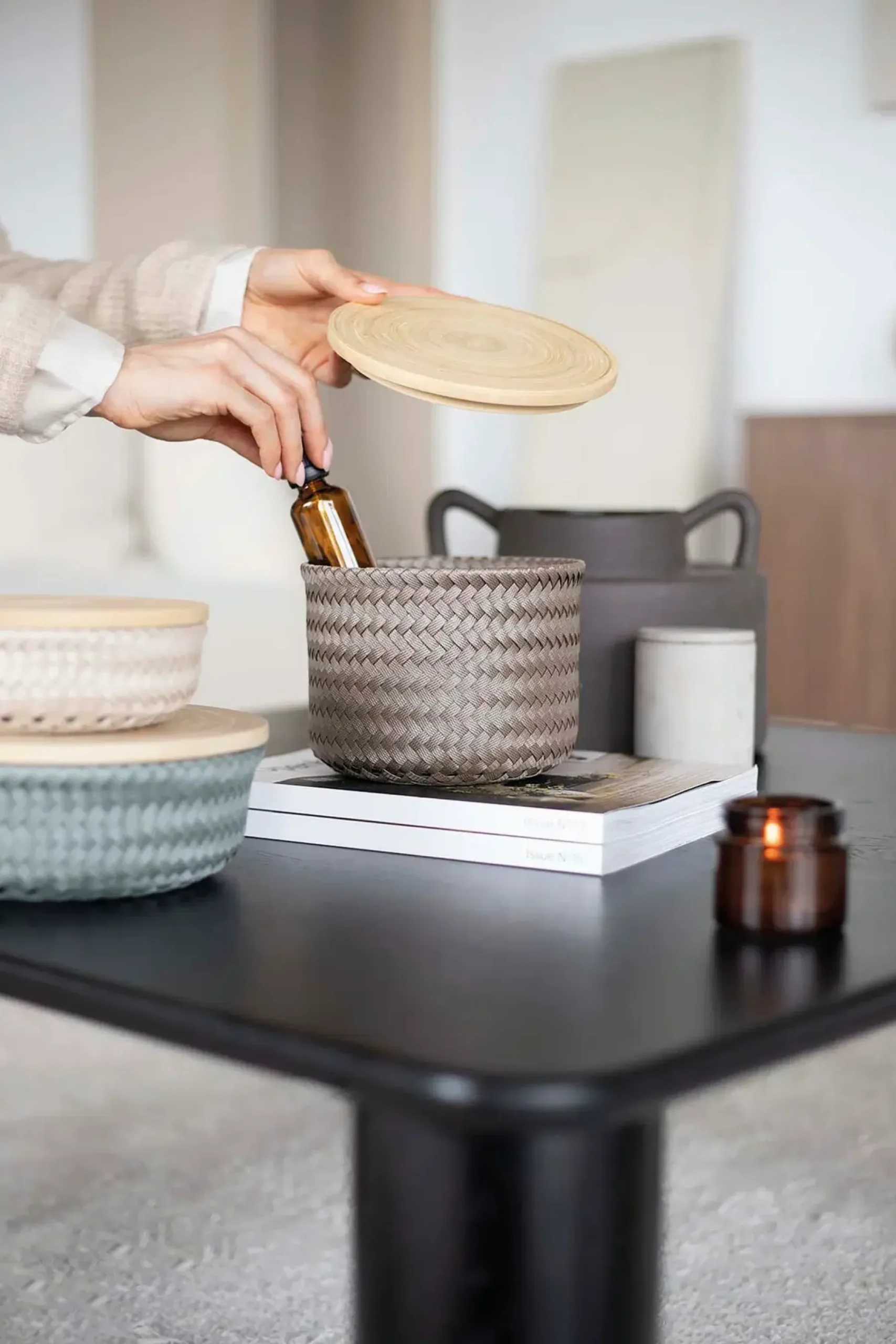 Handed By Korit Ja Rasiat<pyöreä kierrätysmuovinen rasia bambukannella eucalyptus s 8 x 21 cm