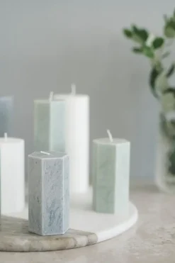 Sale Havi´s oliiviöljy steariini pöytäkynttilä Hexagon valkoinen 5x10cm 1kpl 17h Kynttilät