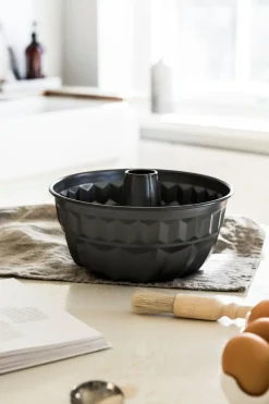 Heirol Ruoanvalmistusastiat<kuivakakkuvuoka 22 cm 2 l pinnoitettu