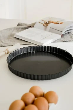 New pyöreä piirasvuoka irtopohjalla 28 cm pinnoitettu Ruoanvalmistusastiat