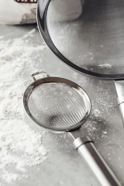 Heirol Keittiötyövälineet<Steely siivilä pieni