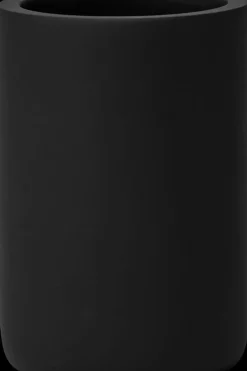 Åhléns Muut Kylpyhuonetarvikkeet<Åhlens Home Matt kylpyhuonemuki musta