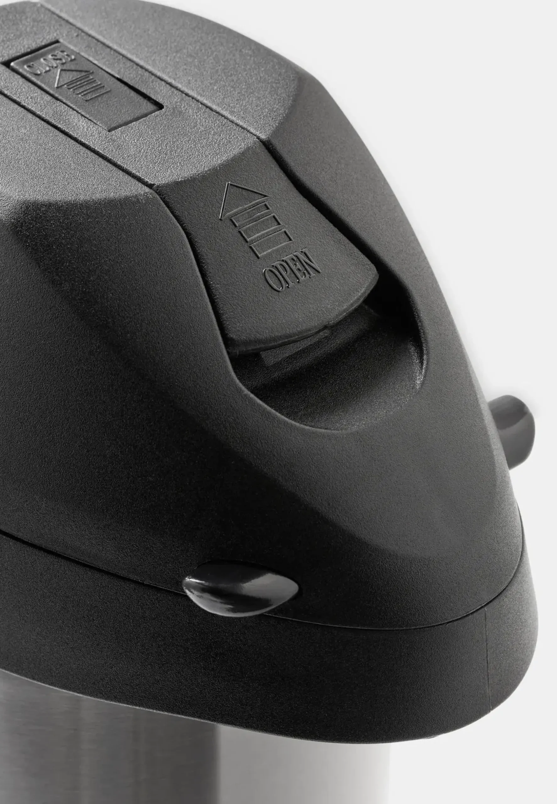 Åhléns Tarjoiluastiat<Home BISTRO Pumpputermos 1,9L musta