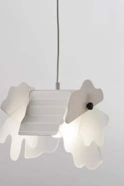 Hot Perhonen riippuvalaisin, valkoinen & vaaleat siivekkeet Kattovalaisimet