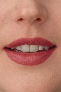 Outlet Perfect Moisture Lipstick huulipuna 4 ml Hajusteettomat Meikit|Huulimeikit