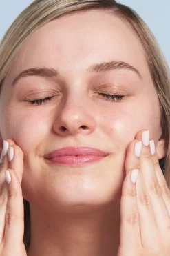 Hot Bye bye Dark spots seerumi 30 ml Hajusteettomat Ihonhoidon Tuotteet|Ihonhoidon Tehoaineet