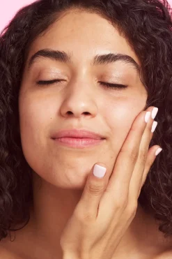 IT Cosmetics Hajusteettomat Ihonhoidon Tuotteet|Ihonhoidon Tehoaineet<Bye bye Lines Hyaluronic Acid Serumi 30 ml