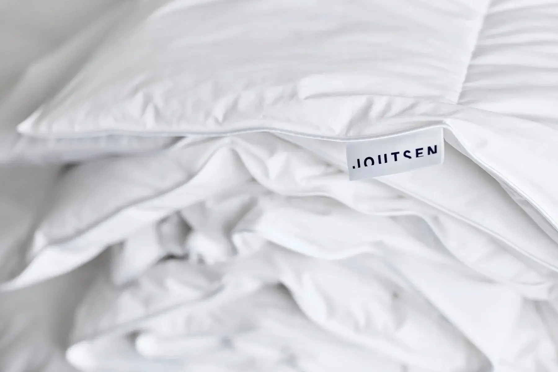 Syli untuvapeitto keskilämmin 220x220 cm 700g Peitot