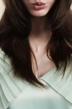 Discount Ilonristi 6998 riipus Korut