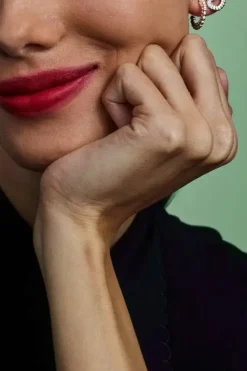 Kalevala Korut<Koru Valoisa korvakorut tapilla