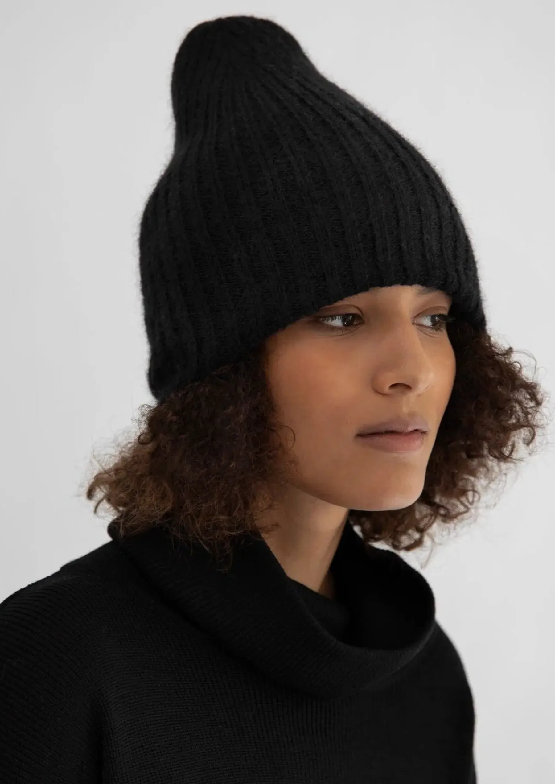 KATRI NISKANEN Pipot, Hatut Ja Muut Päähineet<Sofi hattu