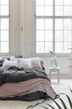 New Heaven Linen pussilakana 150x205cm tummanharmaa Pussilakanat