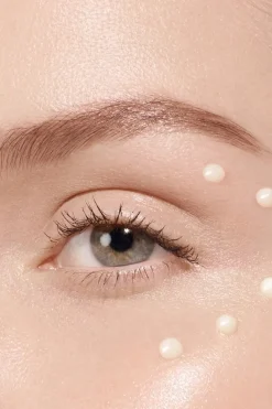 Lancôme Kasvojenhoito<Absolue Revitalizing Eye Cream silmänympärysvoide 20 ml